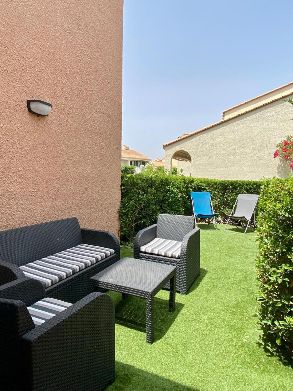 Superbe Appartement T2 En Residence Avec Piscine Saint-Cyprien Kültér fotó